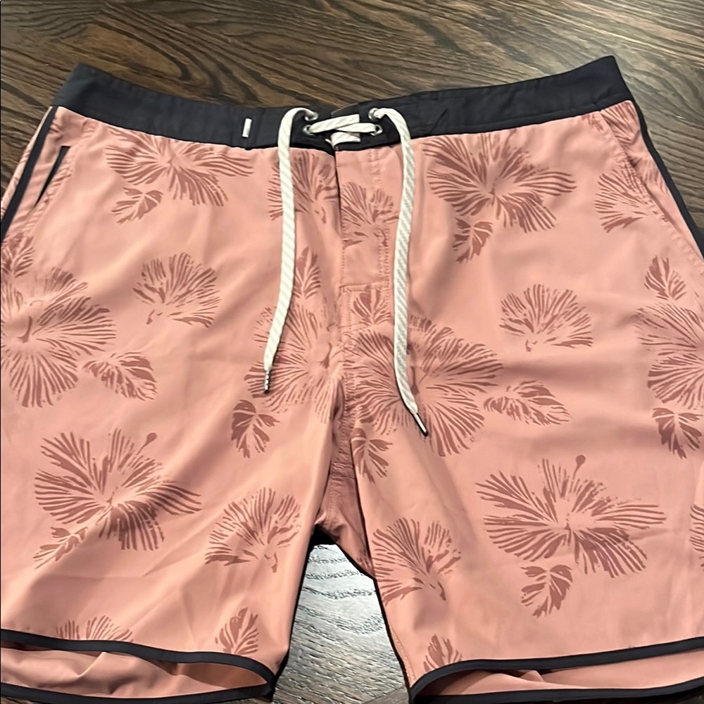 Vuori Men’s Board Shorts